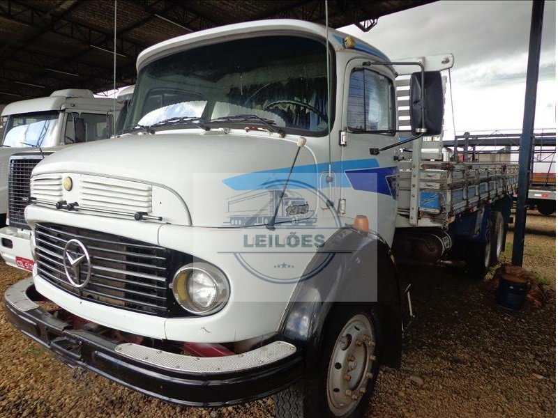 Mercedes Benz L-1313 - 6x2 - 1978 - Carroceria 
